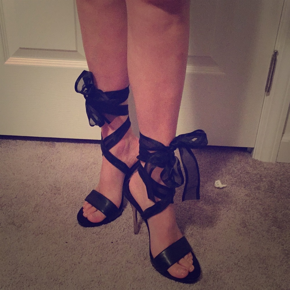 Black/silver tie-up heels